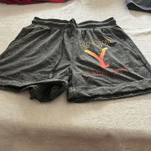 Never worn light weight